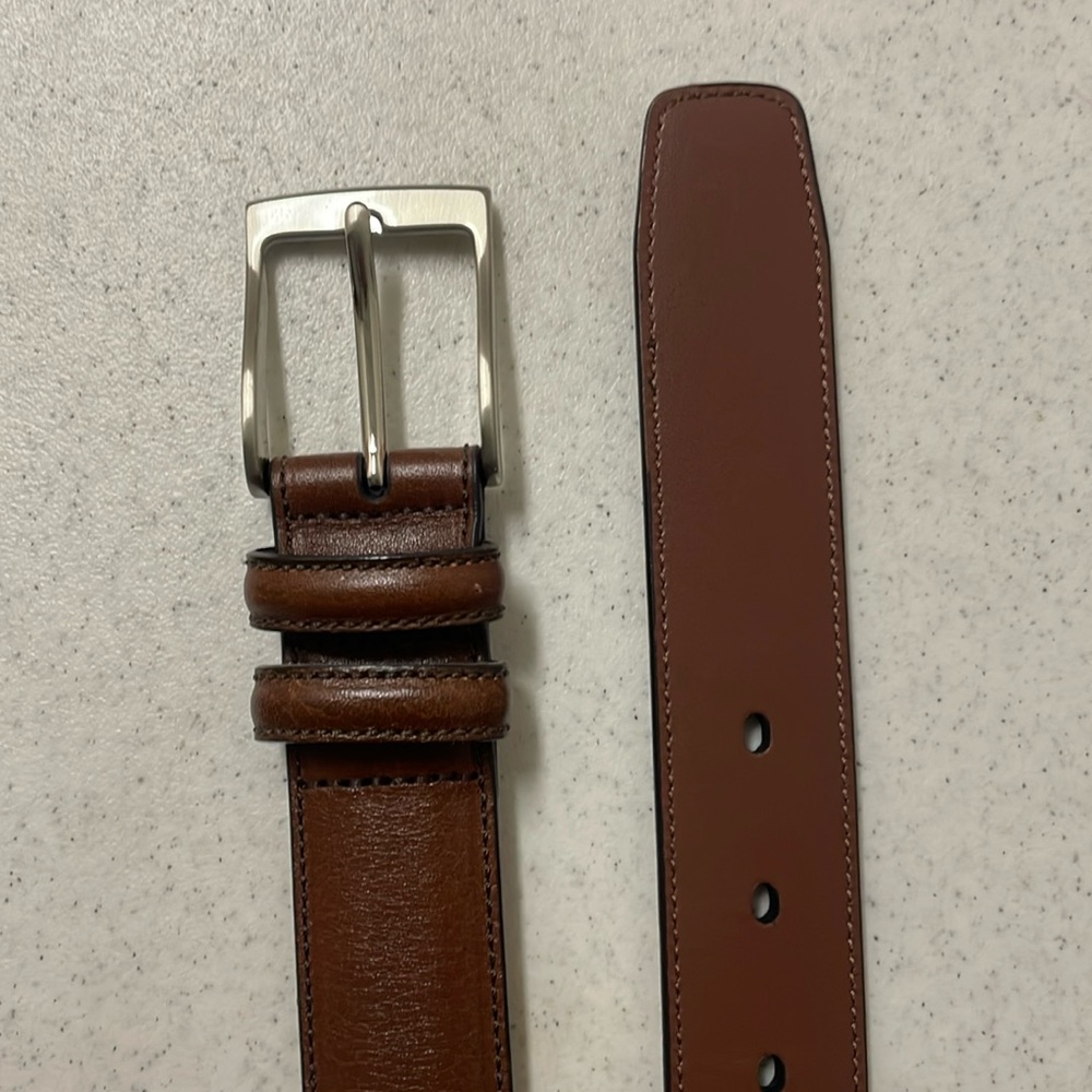 New Perry Ellis brown leather portfolio belt 42